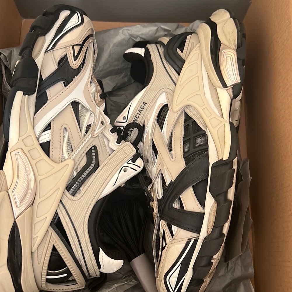 Balenciaga track 2